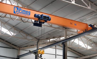 Puente grúa monorraíl de Pimeg instalado en nave industrial de gran capacidad